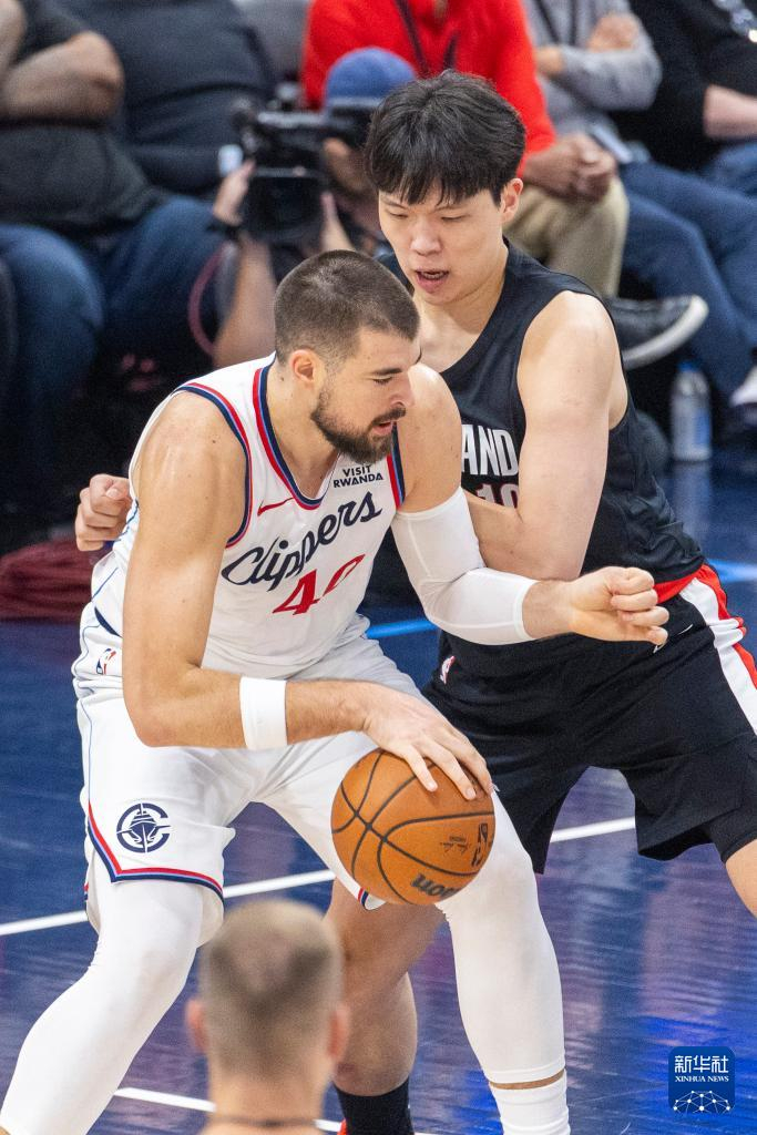 快船对阵开拓者